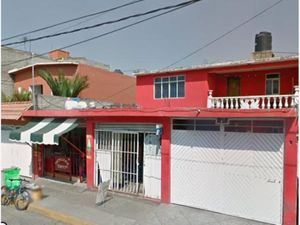 Casa en Venta en Vergel de Guadalupe Nezahualcóyotl