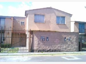 Casa en Venta en Hacienda las Palmas I y II Ixtapaluca