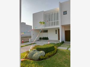 Casa en Venta en Jardines de Santa Anita Tlajomulco de Zúñiga