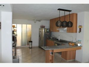 Casa en Venta en Burgos Bugambilias Temixco