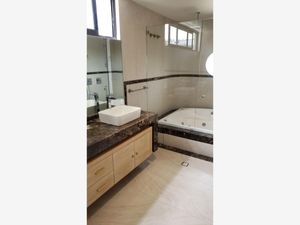 Departamento en Venta en Lomas de Tecamachalco Sección Bosques I y II Huixquilucan