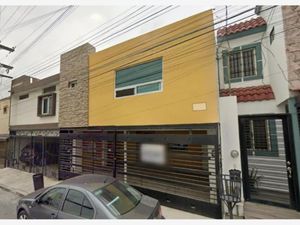 Casa en Venta en Valle de las Cumbres Segundo Sector Monterrey