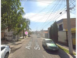 Casa en Venta en Los Arrayanes Guadalajara