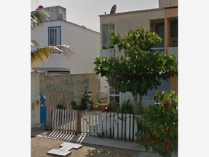 Casa en Venta en Villas Riviera Solidaridad