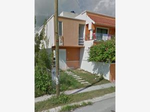 Casa en Venta en Villas Riviera Solidaridad