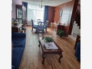 Casa en Venta en Lomas Verdes (Conjunto Lomas Verdes) Naucalpan de Juárez