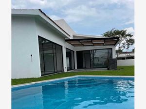 Casa en Venta en Lomas de Cocoyoc Atlatlahucan