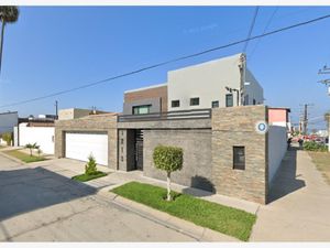 Casa en Venta en Playas de Tijuana Sección Jardines Tijuana