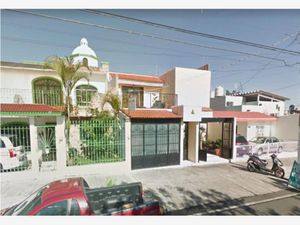 Casa en Venta en Las Aguilas Zapopan