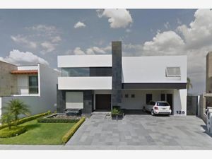 Casa en Venta en Cumbres del Lago Querétaro