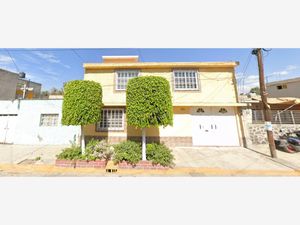 Casa en Venta en Viveros de Xalostoc Ecatepec de Morelos