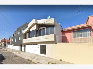 Casa en Venta en Jardines de San Manuel Puebla