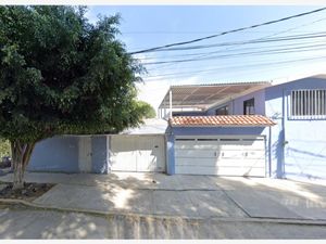 Casa en Venta en Jardines de Morelos Sección Fuentes Ecatepec de Morelos