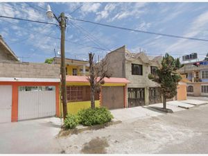 Casa en Venta en Jardines de Cerro Gordo Ecatepec de Morelos