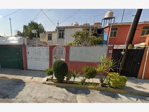 Casa en Venta en Jardines de Morelos Sección Fuentes Ecatepec de Morelos