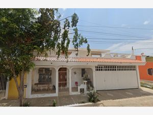 Casa en Venta en Valle Dorado Mazatlán