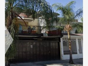 Casa en Venta en Lagos de Oriente Guadalajara