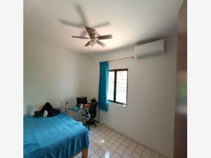 Casa en Venta en Jardines Vista Hermosa Colima