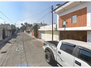 Casa en Venta en Villa de las Flores 1a Sección (Unidad Coacalco) Coacalco de Berriozábal