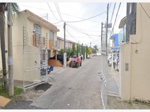 Casa en Venta en Jardines de Santa Maria San Pedro Tlaquepaque