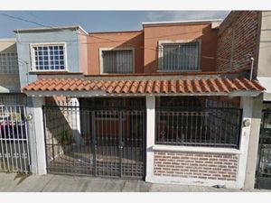 Casa en Venta en Bosques de la Alameda Celaya