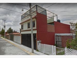 Casa en Venta en Villas Santín Toluca