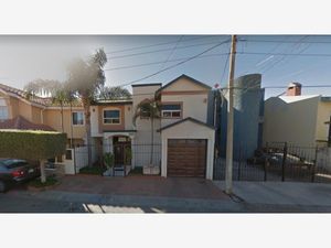 Casa en Venta en Playas de Tijuana Sección Costa de Oro Tijuana