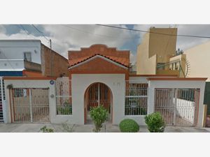 Casa en Venta en Jardines del Country Guadalajara