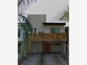 Casa en Venta en Residencial Fluvial Vallarta Puerto Vallarta