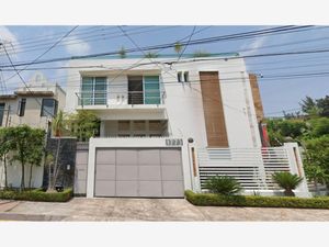 Casa en Venta en Cerro Del Tesoro San Pedro Tlaquepaque