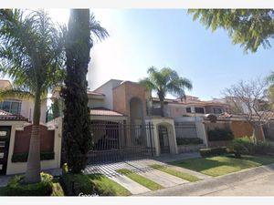 Casa en Venta en Ciudad Bugambilia Zapopan