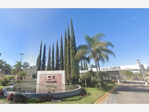 Casa en Venta en El Alcázar (Casa Fuerte) Tlajomulco de Zúñiga