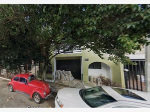 Casa en Venta en Los Girasoles Zapopan