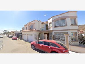 Casa en Venta en Valle Dorado Sección Lagos Ensenada