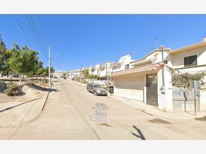 Casa en Venta en Urbi Quinta del Cedro Tijuana