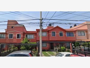 Casa en Venta en Santa Cruz del Monte Naucalpan de Juárez