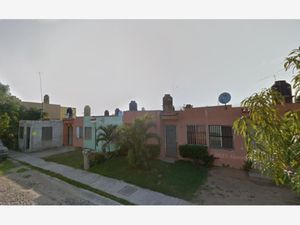 Casa en Venta en Valle Paraiso Manzanillo