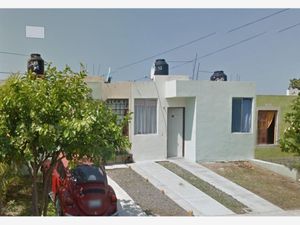 Casa en Venta en Valle Paraiso Manzanillo