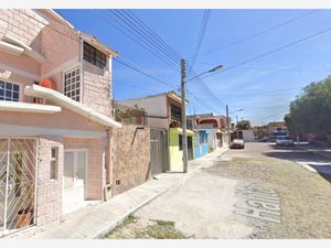 Casa en Venta en Infonavit Pedregoso San Juan del Río