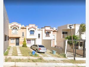 Casa en Venta en Paseos de Santiago Tonalá