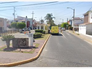 Casa en Venta en Hacienda Del Tepeyac Zapopan