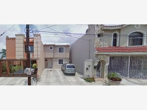 Casa en Venta en Riberas del Contry Guadalupe