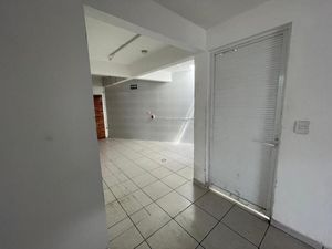 VENTA DE LOCAL COMERCIAL EN PASEOS DEL SAN MIGUEL