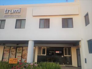 BAJA DE PRECIO!! Jurica Plaza del Norte , Local en Venta ubicación estratégica