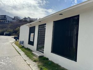 Estrena casa de una sola planta en zona tipo campestre en Real de Juriquilla, Qr