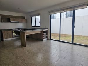 Casa en venta/renta con terreno extra en Privada en Juriquilla, Qro.