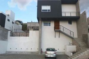 Preciosa Casa en Venta en Real de Juriquilla, Querétaro