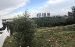 Venta de magnifico terreno en Balcones de Juriquilla, con espectacular vista.