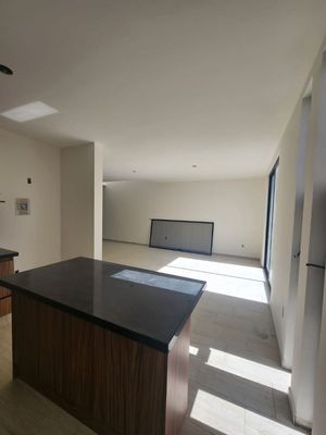 Casa nueva en Venta, San Isidro Juriquilla, Qro con estudio en PB y Roof Garden