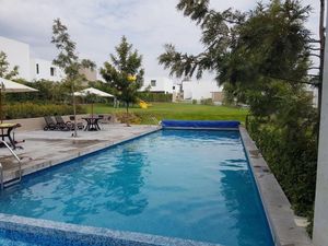 Casa en Venta en Condominio en Cumbres del Lago; Amenidades y cto de servicio